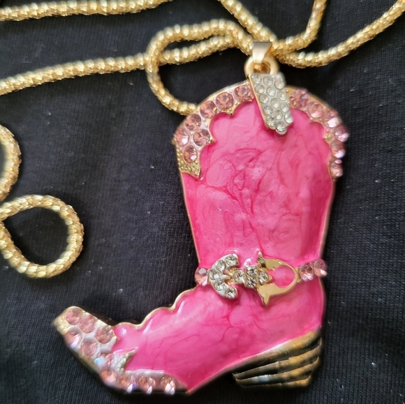 Betsey Johnson Pink and Gold Boot Necklace New - Picture 7 of 7